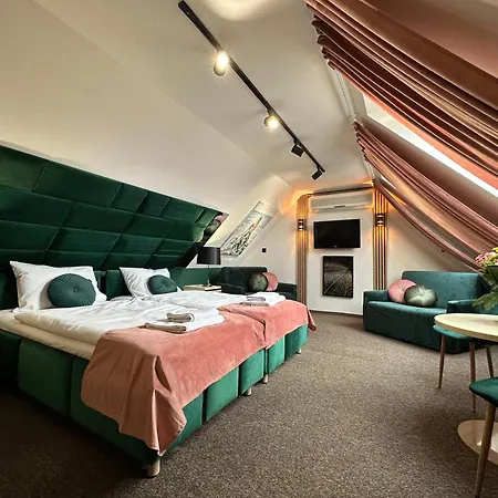 Melaxa Bed & Breakfast 4*