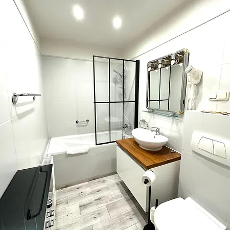 Melaxa Bed & Breakfast 4*