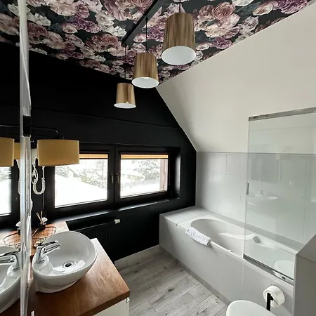 Melaxa Bed & Breakfast 4*