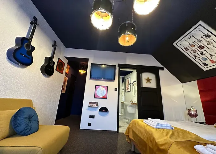 Melaxa Bed & Breakfast 4*