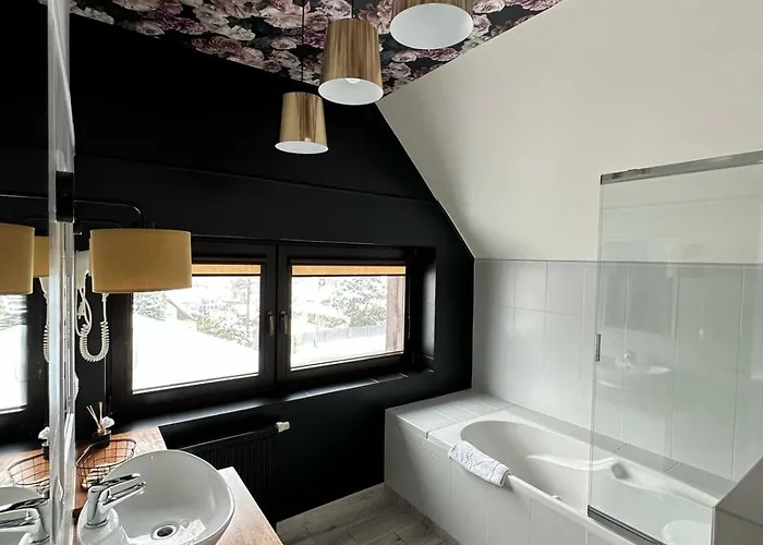 Melaxa Bed & Breakfast 4*